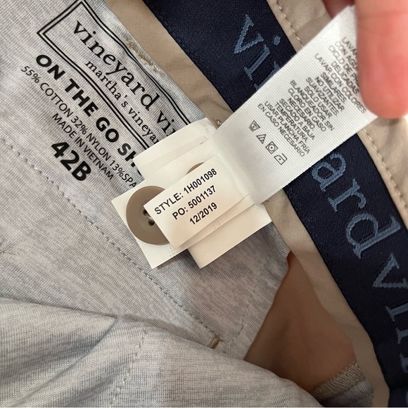 Vineyard Vines 9” On the Go Men's Shorts in Khaki Golf Performance Active 42B - Picture 5 of 7